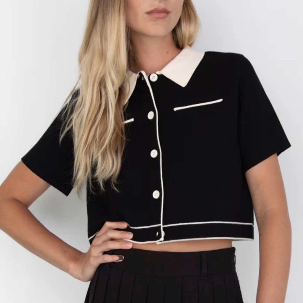 OAK + FORT Cropped Knit Contrast Trim top